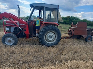 Vând tractor cu incarcator frontal  - imagine 2