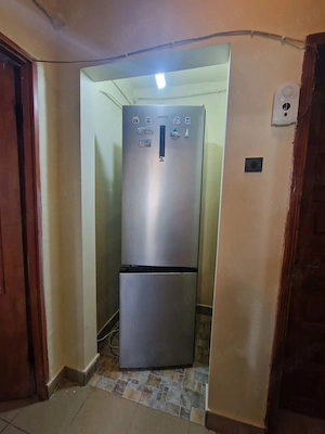 2 camere semidecomandate, confort 1, spatioase, curate, etaj 4, vedere frumoasa, Micro ix, 350 euro - imagine 4