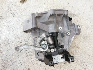 cutie viteze manuala 5 +1 Volkswagen Polo 6R 2012 motor CGPB - imagine 6