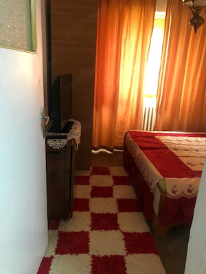 Apartament cu 3 camere de inchiriat în trust str.9 Mai ,bl.E3 ,sc.A,ap.9,et.4 - imagine 3