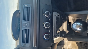 Renault Megan III Facelift 2014 1.5dCi - imagine 9