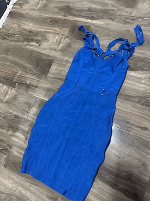 vand rochie model bandage 