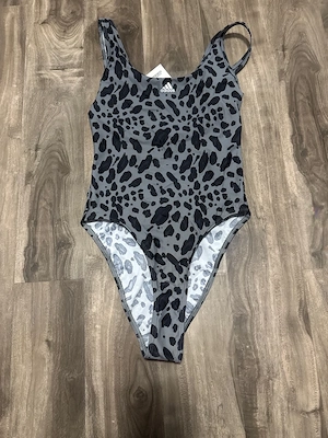 costum piscina 