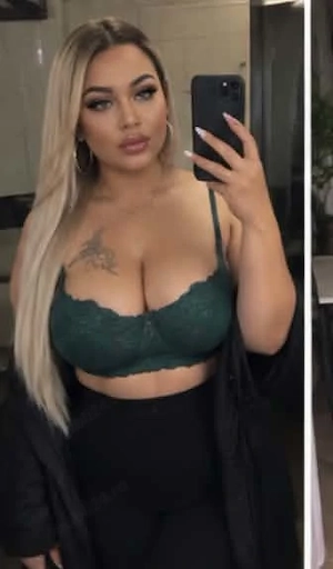 Transexuala  pt incepatori fac si show web 