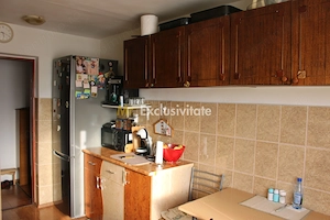 Apartament cu 3 camere decomandat, 71 mp – zona 9 Mai - imagine 7
