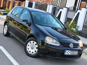 Wolkswagen golf 5 ireproșabil 2005 merita văzută 