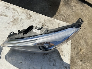 Faruri Xenon Ford Focus Mk3 2011–2014 – Stânga + Dreapta - imagine 4