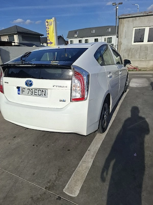 Toyota Prius 2014 hibrid  - imagine 4
