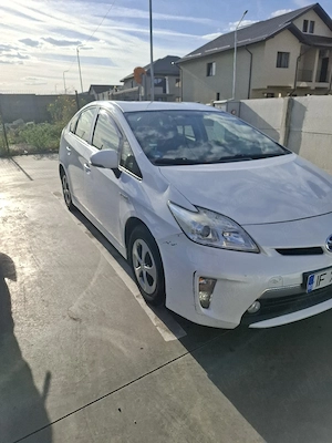 Toyota Prius 2014 hibrid  - imagine 3