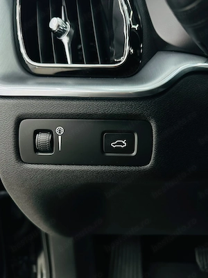 Volvo XC60 - imagine 11