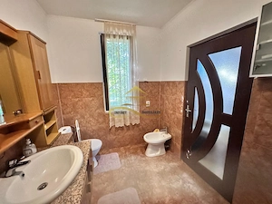 De vanzare casa 4 camere Siretu Saucesti - imagine 16