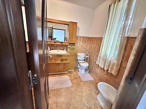 De vanzare casa 4 camere Siretu Saucesti - imagine 17