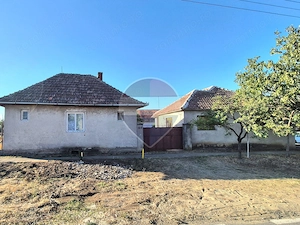 Proprietate cu teren 1.359 mp, poziție pe colț și utilități la strada - imagine 4