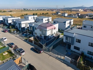 Apartament modern, curte, Sanpetru! - imagine 19