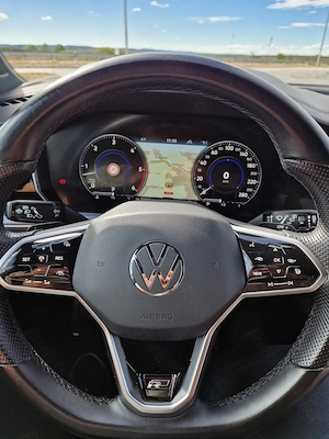 Vând Volkswagen Touareg R-Line 3.0 V6 TDI 4MOTION | 2021  Proprietar - imagine 6
