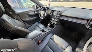Volvo XC 40 T3 - imagine 5