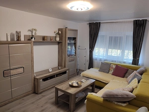 Închiriez apartament 3 camere zona Girocului-Plăvat II