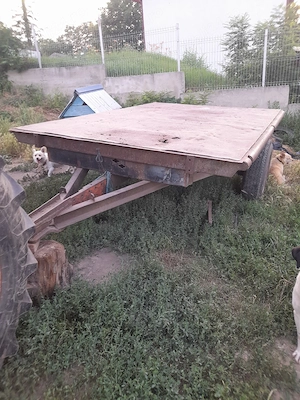 De vînzare un Cărucior.de Tractor.
