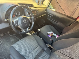 vand toyota yaris - imagine 4