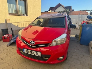 vand toyota yaris - imagine 5