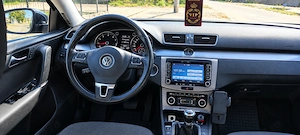 Volkswagen Passat B7 Variant 2.0 TDI 140 CP   2011 - imagine 6