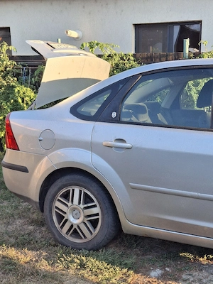 dezmembrez ford focus ghia1.6 benzina  - imagine 5