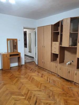 Proprietar apart. cu centrala proprie - imagine 4