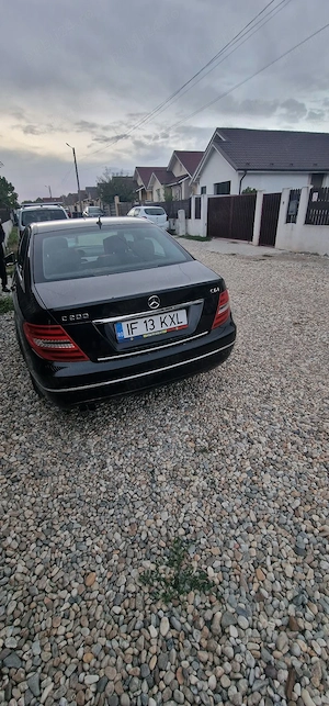 Mercedes-Benz C200 - imagine 4
