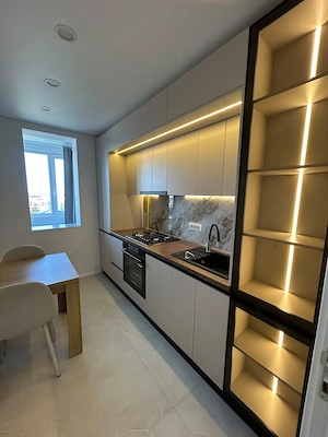 Închiriez apartament cu 2 camere - imagine 3