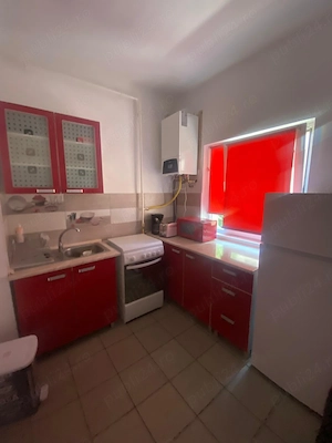 Închiriez apartament 2 camere  - imagine 7