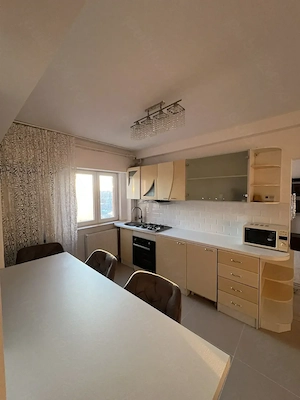 inchiriez apartament  4 camere , 2 bai -str. Aurel Vlaicu ,  - imagine 3