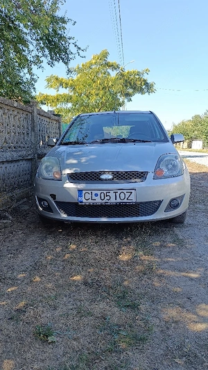 Vând Ford fiesta 2007 - imagine 3