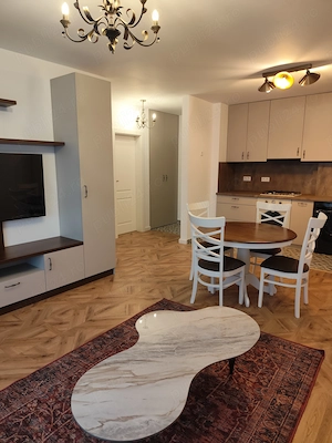 Proprietar inchiriez apartament premium Eroilor