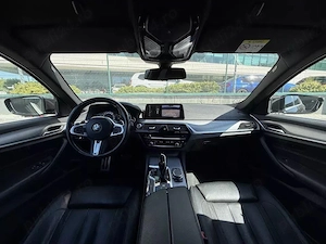 BMW Seria 5 BMW Seria 5 520d xDrive M-Sport - imagine 8