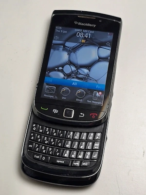 BlackBerry Torch 9860 touchscreen, Wi-Fi, Bluetooth