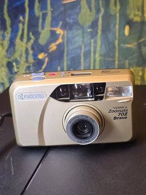 Yashica Zoomate 70Z Brava Kyocera   aparat foto analogic 35mm, zoom 38-70mm, functional