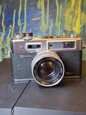 Yashica Electro 35 GSN Vintage   45mm f 1.7   Functional   Made in Japan