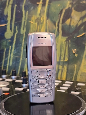Nokia 6610 clasic, telefon vintage, argintiu, complet funcțional