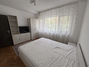 Închiriez apartament 3 camere semidecomandat  - imagine 5