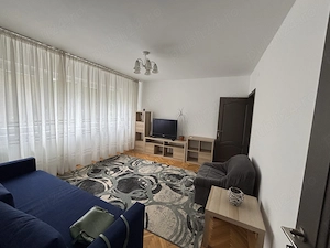Închiriez apartament 3 camere semidecomandat 