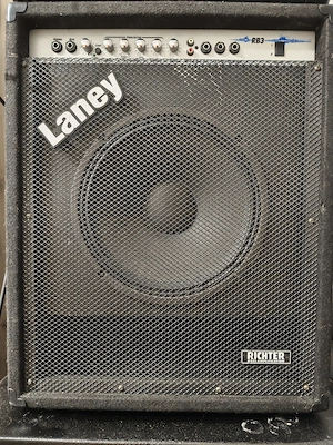 Vând combo chitară bass Laney RB3 65 W