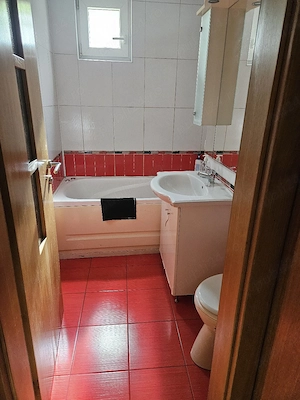  Dau in chirie apartament 3 camere situat in centru pe strada general gheorghe magheru nr 5 - imagine 9