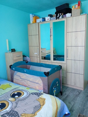 De vânzare - apartament cu 3 camere și curte - imagine 5