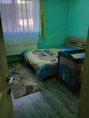 De vânzare - apartament cu 3 camere și curte - imagine 8