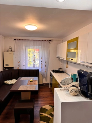 Vând apartament 4 camere decomandat, 79 mp, etaj 3 4   Lupeni, Bărbăteni - imagine 2