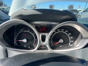 Ford Fiesta 1.3i 82cp 2011 EURO 5 - imagine 6
