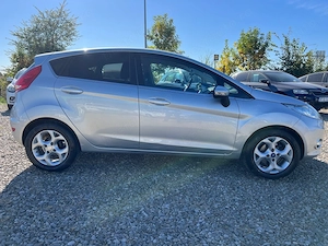 Ford Fiesta 1.3i 82cp 2011 EURO 5 - imagine 14
