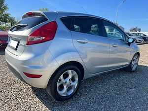 Ford Fiesta 1.3i 82cp 2011 EURO 5 - imagine 2