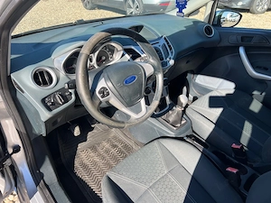 Ford Fiesta 1.3i 82cp 2011 EURO 5 - imagine 17
