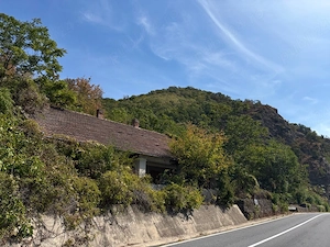 Casă din piatră + teren 1.237 mp, vedere la Dunăre   Cozla, Berzasca - imagine 5